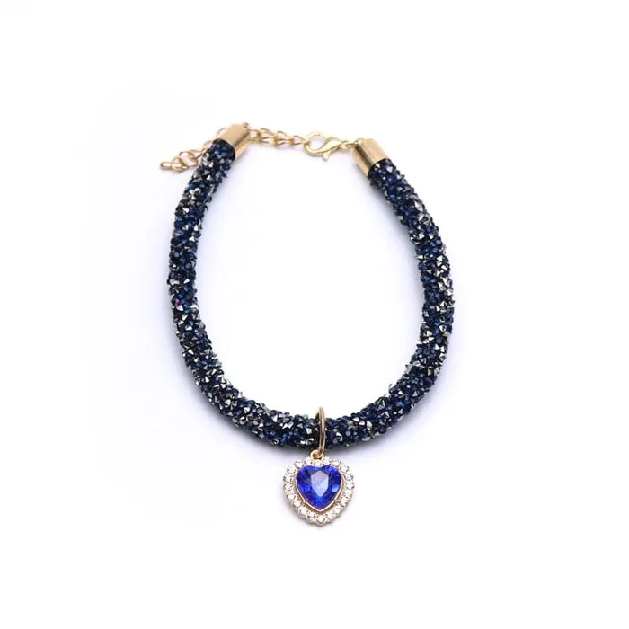 Necklaces Luxury Cat Collar Heart Pendant CatCurio Pet Store