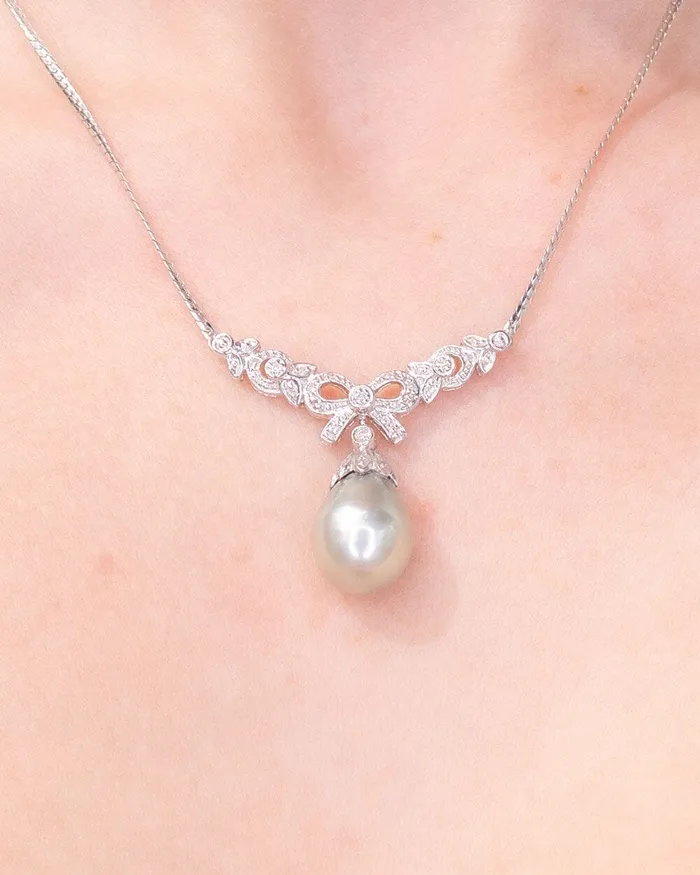 Necklaces Ornate Bow Pearl Necklace Princess Bride Diamonds Necklaces Ornate Bow Pearl Necklace Princess Bride Diamonds