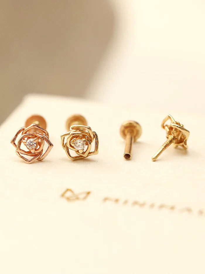 PreStyled Sets MinimalBijoux 14K Gold Mini Cubic Rose Internally Threaded Labret Piercing 18G16G PreStyled Sets MinimalBijoux 14K Gold Mini Cubic Rose Internally Threaded Labret Piercing 18G16G