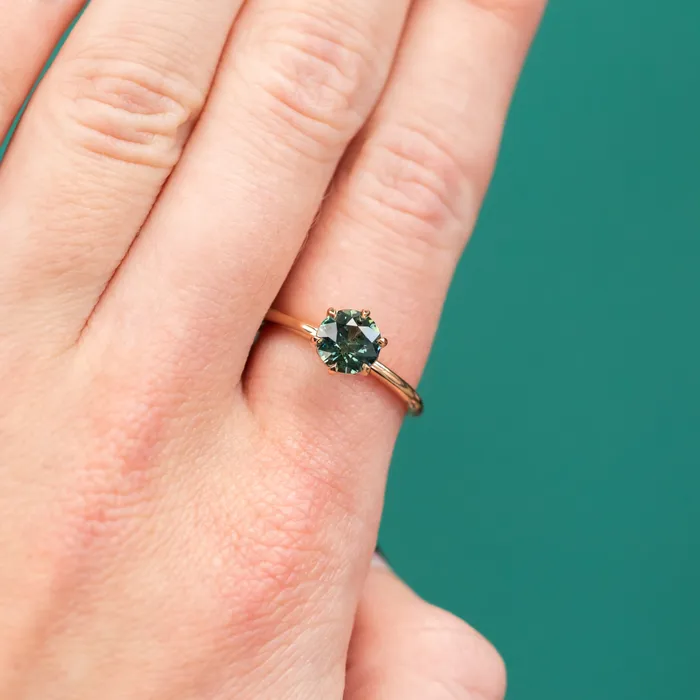 Rings Anueva Jewelry 118ct Round Green Teal Madagascar Sapphire Lotus Six Prong Solitaire Ring in 18k Rose Gold