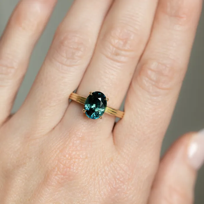 Rings Nashan 359ct Oval Deep Teal Madagascar Sapphire Low Profile TriBand Three Winds 4 Prong Solitaire in 14k Yellow Gold