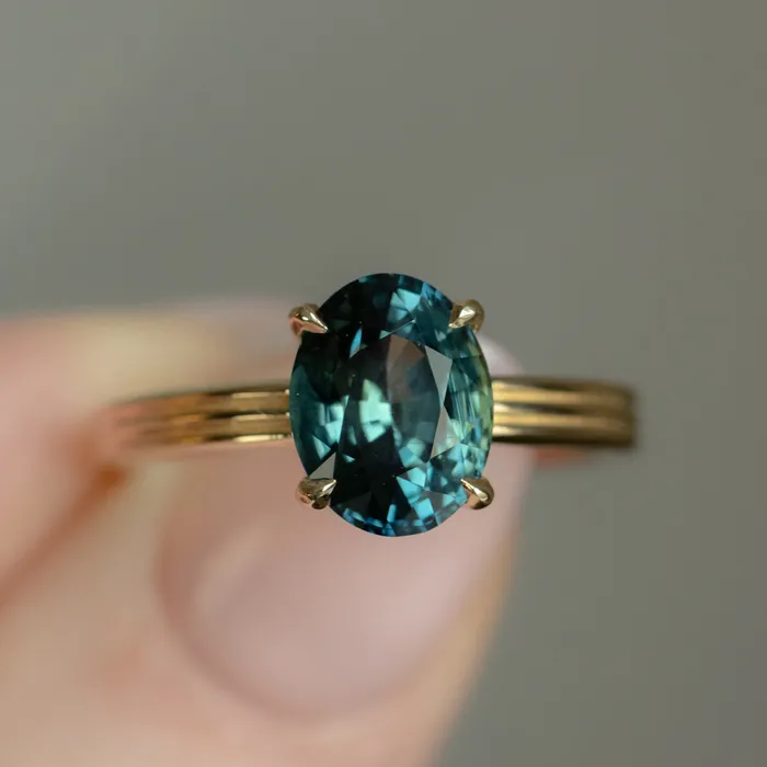 Rings Nashan 359ct Oval Deep Teal Madagascar Sapphire Low Profile TriBand Three Winds 4 Prong Solitaire in 14k Yellow Gold
