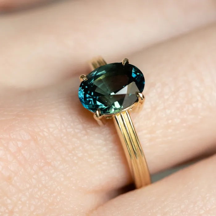 Rings Nashan 359ct Oval Deep Teal Madagascar Sapphire Low Profile TriBand Three Winds 4 Prong Solitaire in 14k Yellow Gold