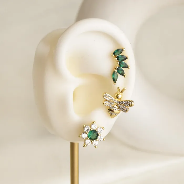 Upakarna Sparkling Emerald Earrings Set Earrings