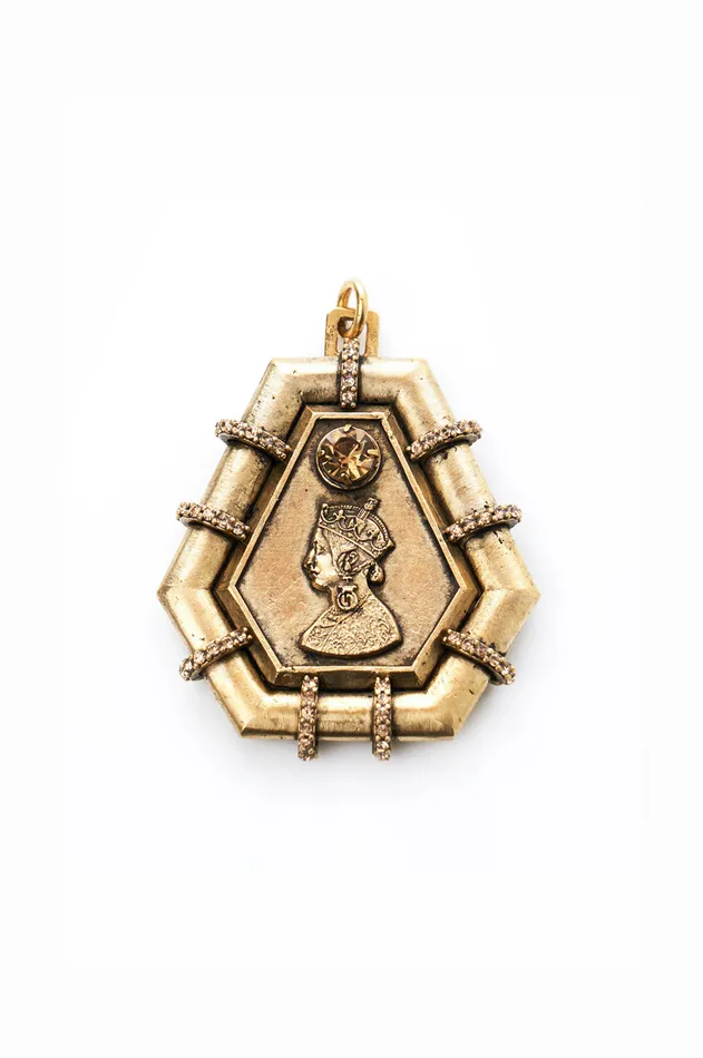 charms Charm Necklaces Queen Charm