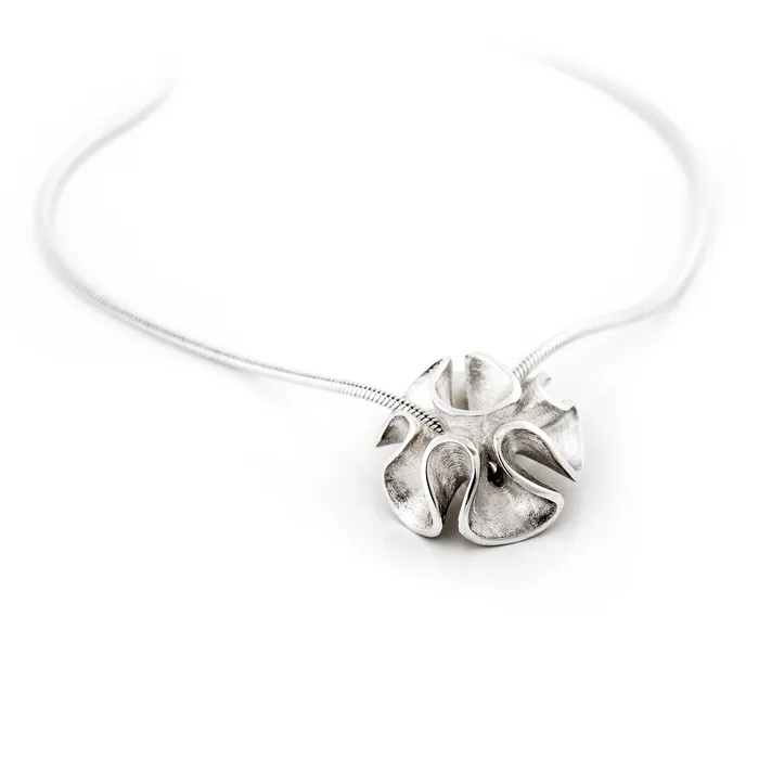 Design Anu Kaartinen Necklaces Dione silver necklace