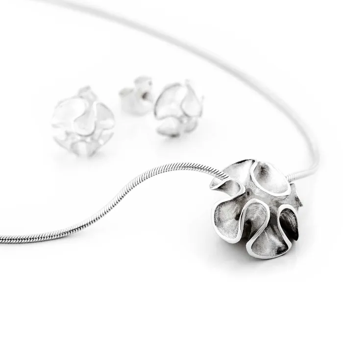 Design Anu Kaartinen Necklaces Dione silver necklace