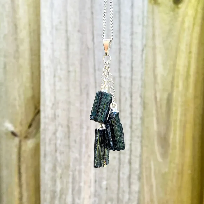 Necklaces Black Tourmaline Triple Stone Necklace Pendant Magic Crystals