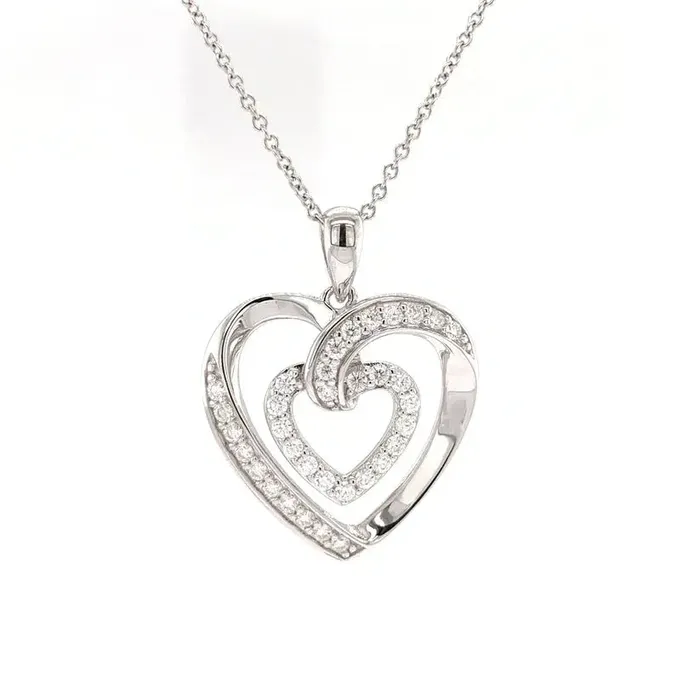 PLATINUM PLATED SILVER LOVE HEART PENDANT WHALF MOISSANITE STONE AND POETRY CARD Luxus Moissanite Necklaces